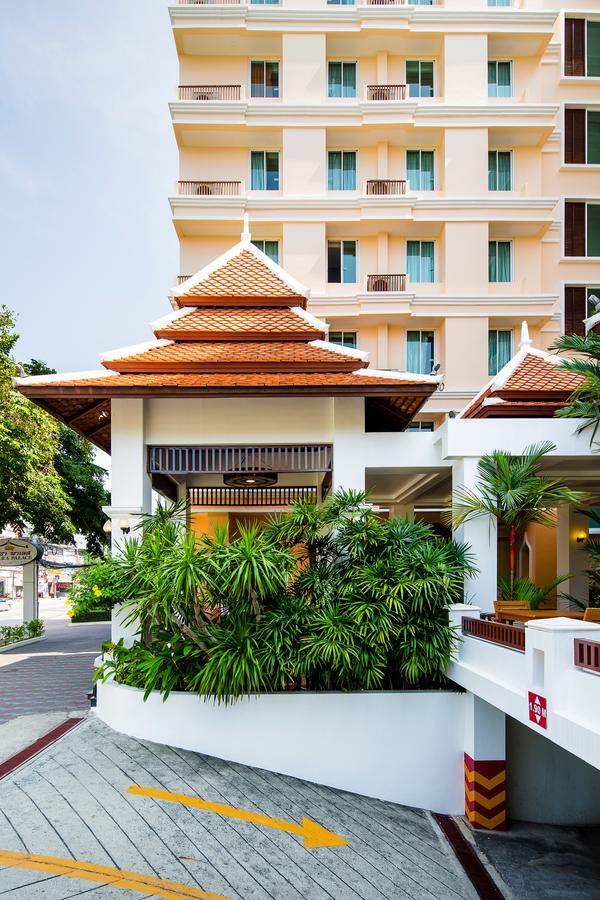 Hotel Aiyara Palace à Pattaya Extérieur photo